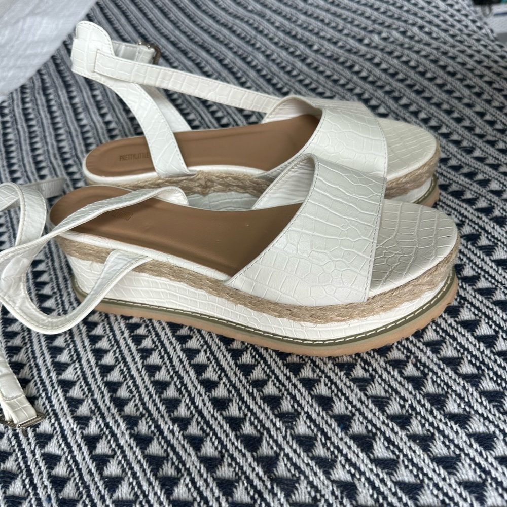 Platform sandals